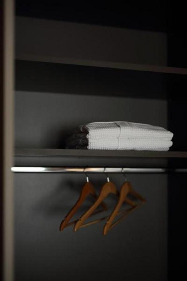 Happiness Lifestyle Suite Aten Exteriör bild